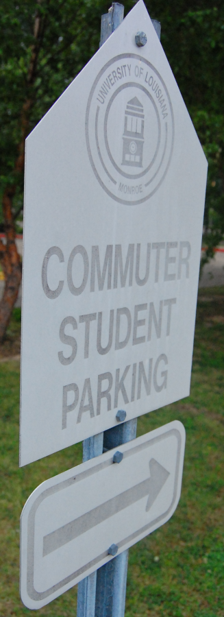 Signs direct commuter students as to where they should park