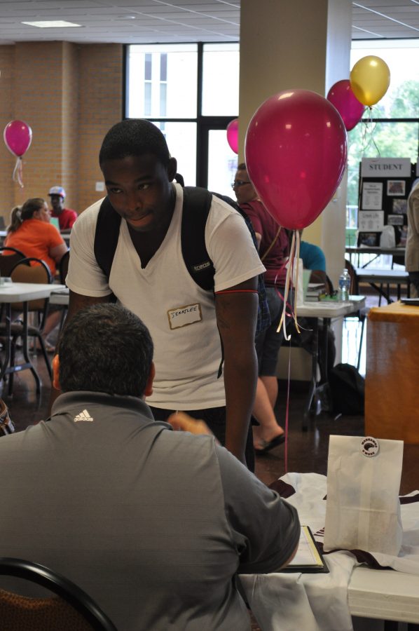 Career Connections helps students find work during semester’s job expo