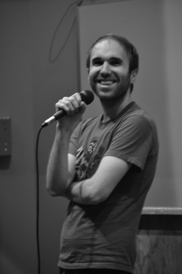 Nationally-renowned comedian Taylor Williamson performs at Week of Welcome for students