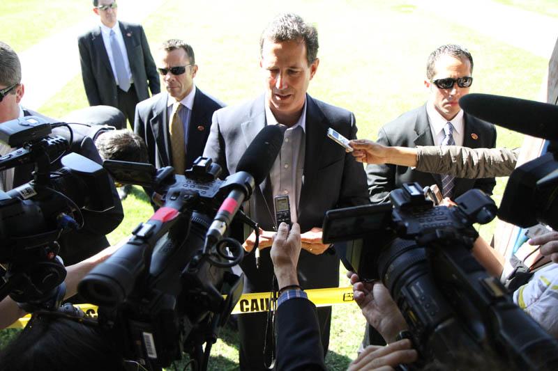 GOP-hopeful Santorum campaigns in Northeast Louisiana