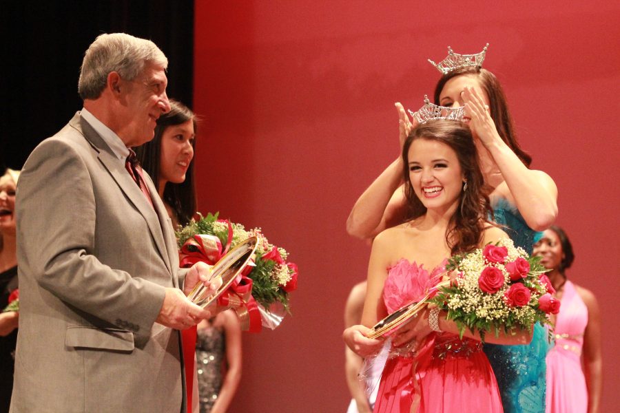 Crowning our Queen: Matherne wins 2013 Miss ULM Pageant