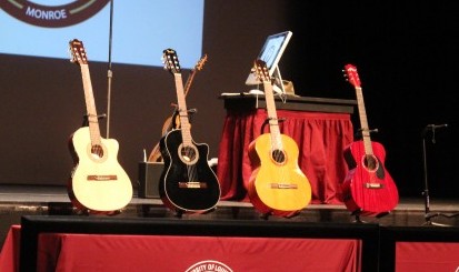 Guitar and pen: Music department teaches how to use 6 strings 