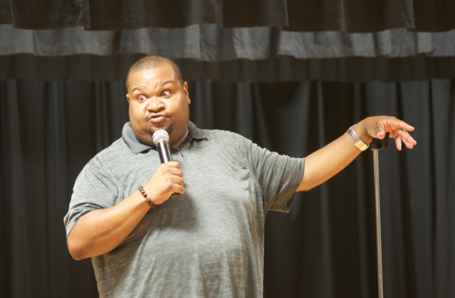 Guest comedians thrill students with laughter