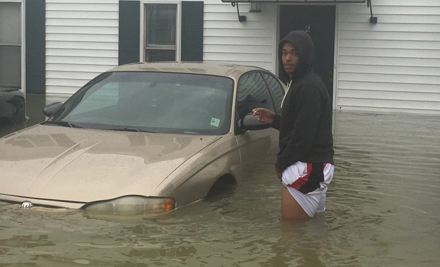 Student volunteers rush to help  after flood, make huge impact