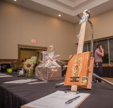 ‘Silent Auction’ raises funds for research hospital