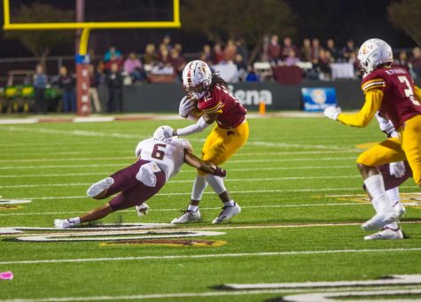 Warhawks soar past Bobcats