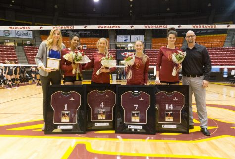 Volleyball ends season with senior weekend