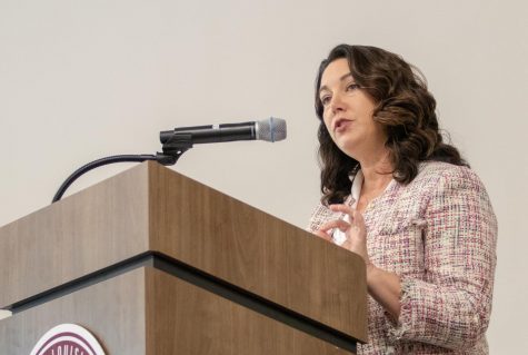 Women’s Symposium wakes women up to potential