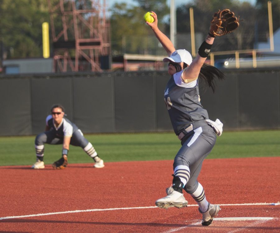 Warhawks break 10-game losing streak against Coastal Carolina