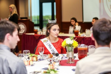 ULM Etiquette Dinner returns, teaches manners