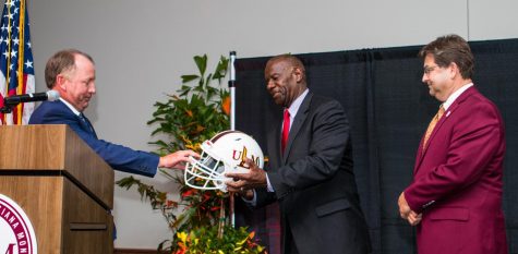 Annual fundraiser uplifts athletics
