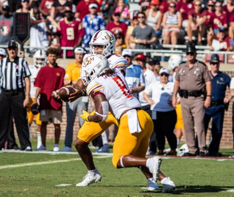 Cyclones spin out Warhawks