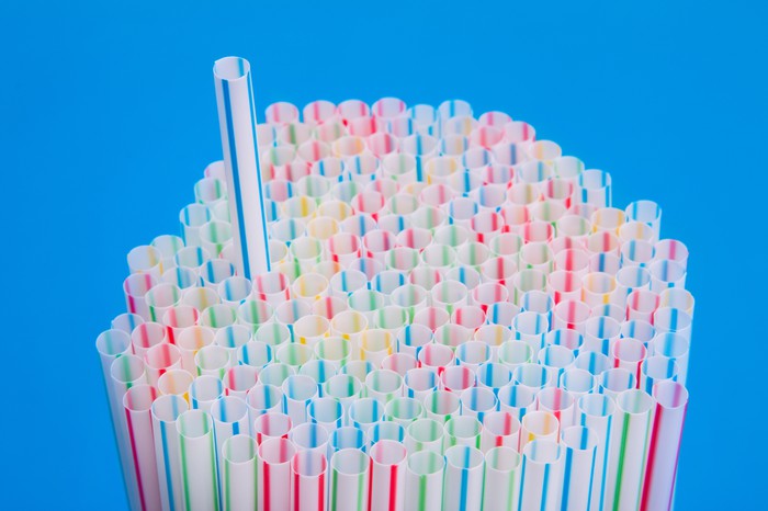 Should ULM get rid of straws like GSU? (For)