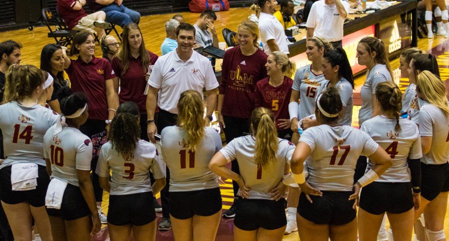 Warhawks sweep first 2 games, lose last at tournament