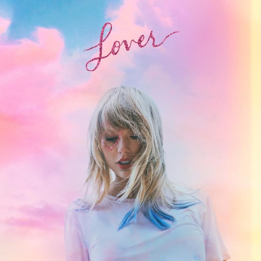 Swift+is+in+love+again