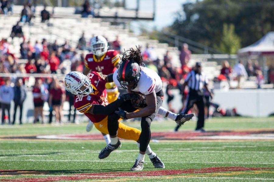 Red Wolves escape  Warhawks midflight