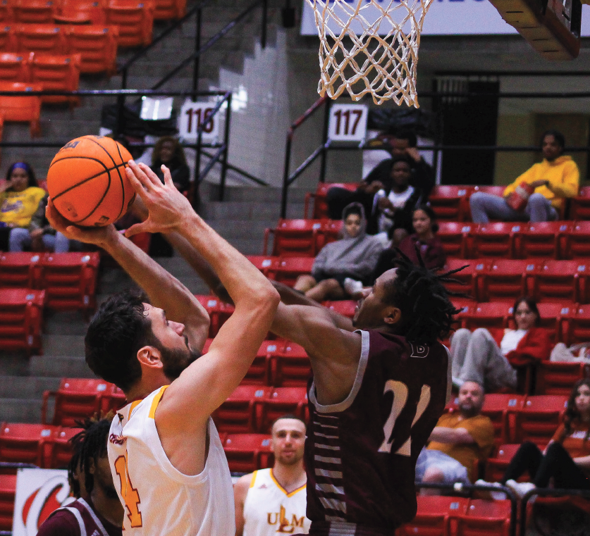 ULM wins home opener in dominant fashion