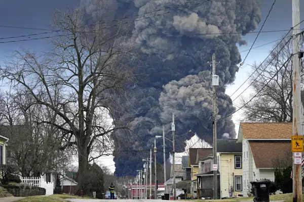 Train derails in Ohio, spills toxic chemicals