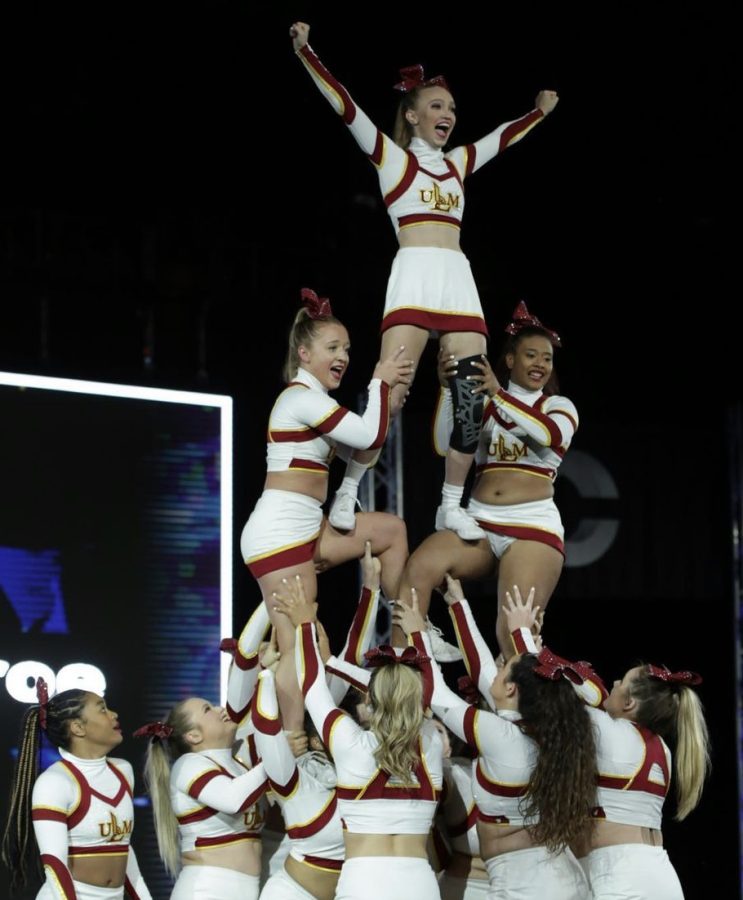Cheer takes 1st place at national competition