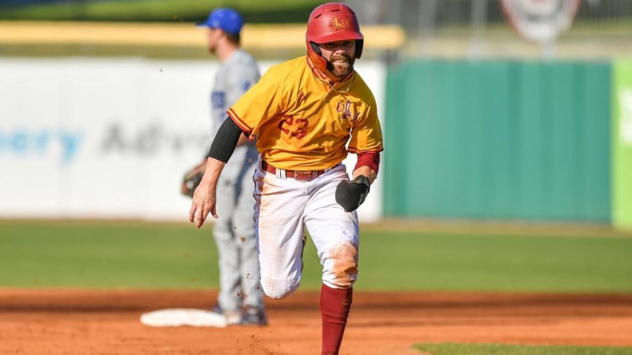 ULM uses comeback to even series with Red Wolves