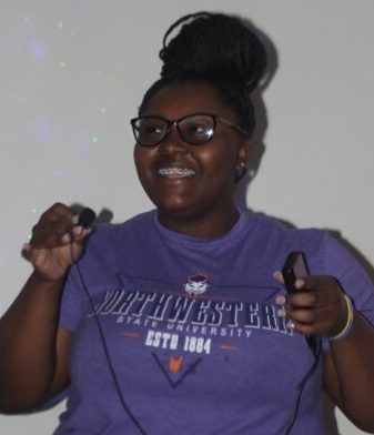 Zeta Phi Beta hosts R&B open mic night