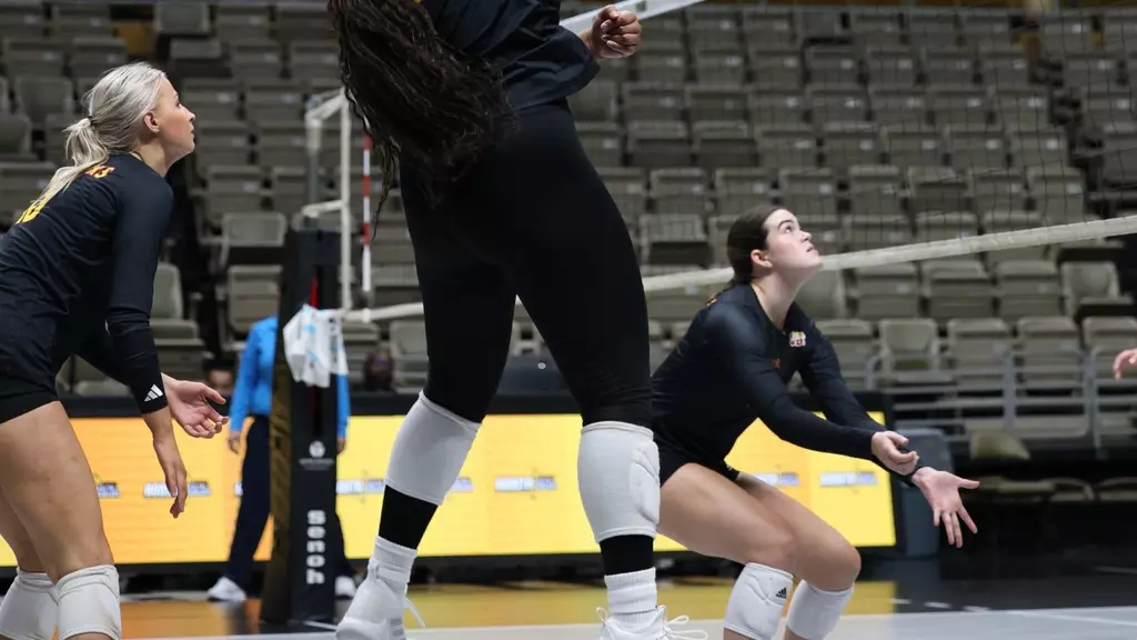 LOOKING FOR A KILL: ULM volleyball players compete in the Green Wave Classic against Grambling State.
