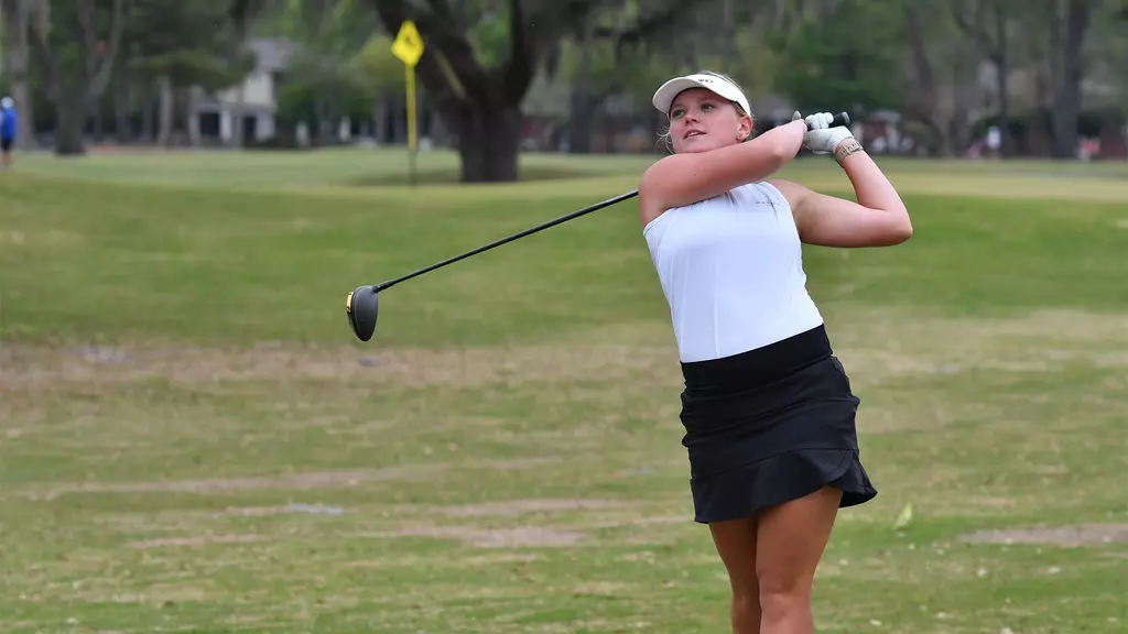 Sjursen’s strong round secures 12th place finish