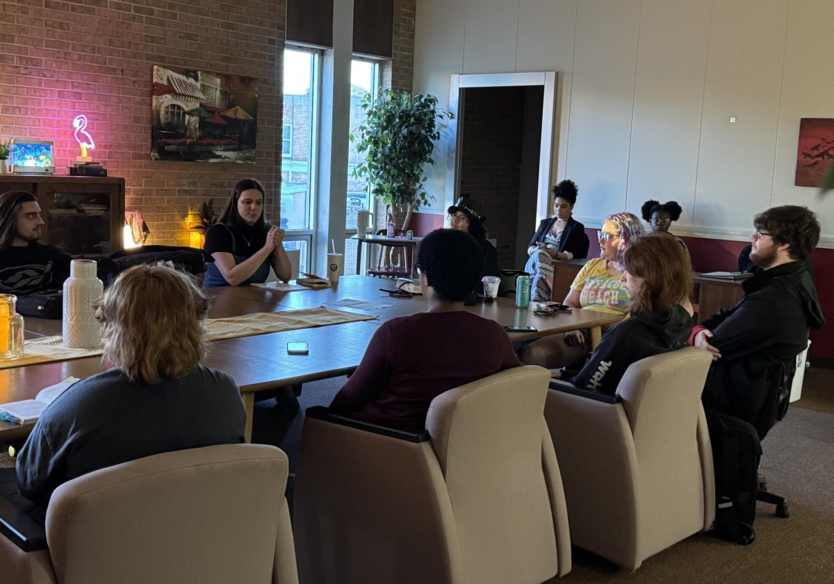 Sigma Tau Delta hosts annual banned books reading